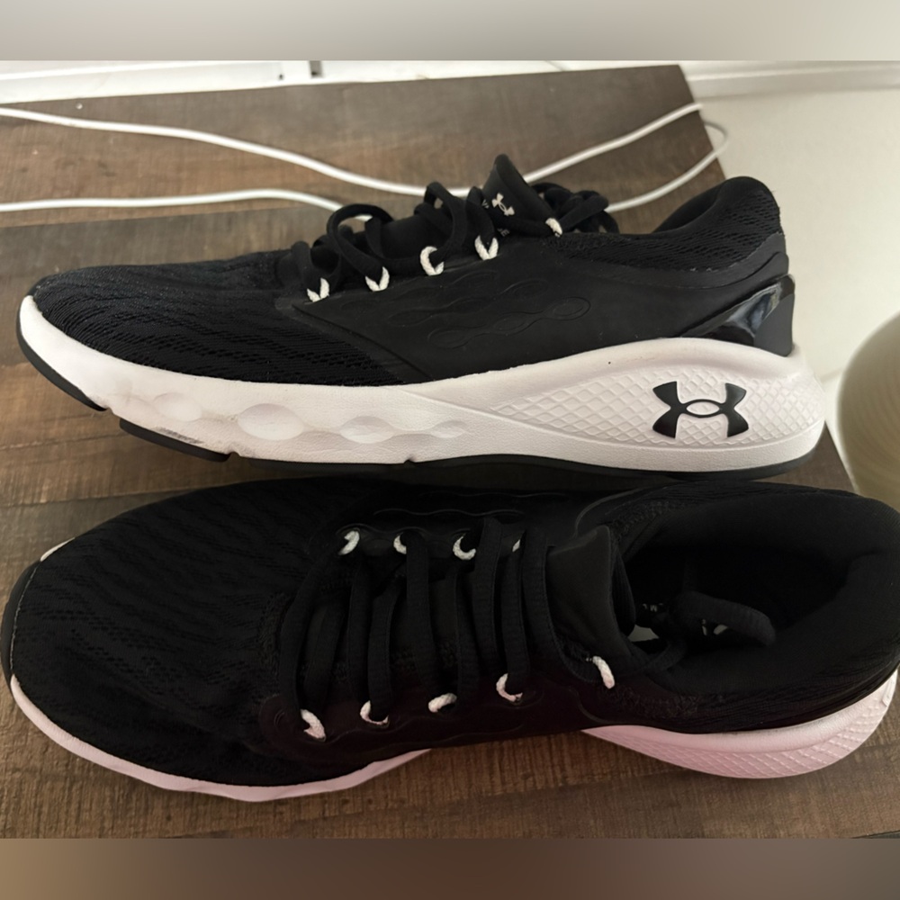 Under Armour Women's Black and White Athletic Shoes